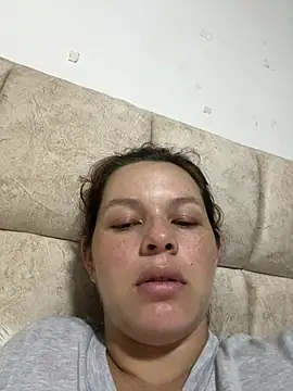 Snapshot of miacarrot chatting on July 9, 2:26 am miacarrot online show from July 9, 2:26 am