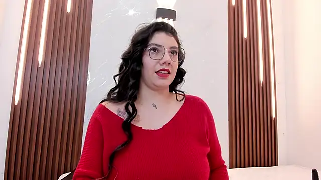 Snapshot of CarolinaMejia chatting on December 5, 4:36 pm CarolinaMejia online show from December 5, 4:36 pm