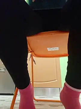 merlyn4 online show from November 21, 9:52 am