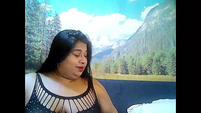 indianhoney694u online show from October 29, 5:25 pm