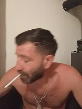 Alexdaniel89 online show from August 4, 9:50 pm