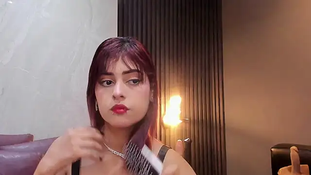 Snapshot of AuroraGray chatting on February 16, 11:39 am AuroraGray online show from February 16, 11:39 am