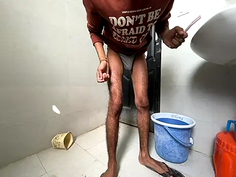 Snapshot of monster_fuck chatting on November 2, 5:32 am monster fuck online show from November 2, 5:32 am