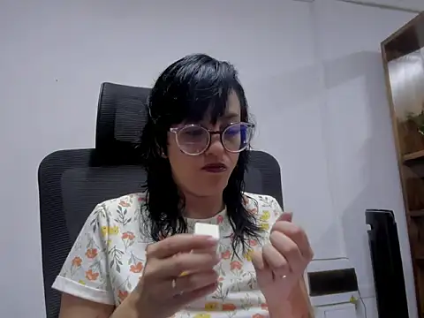 Snapshot of dalila_macherano1 chatting on September 17, 10:11 pm dalila macherano1 online show from September 17, 10:11 pm