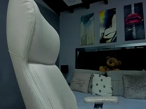 Snapshot of dalila_macherano1 chatting on September 19, 10:32 pm dalila macherano1 online show from September 19, 10:32 pm