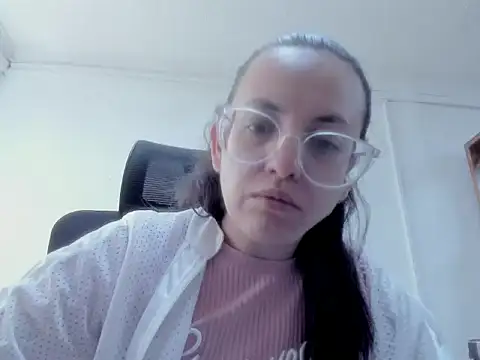 Snapshot of dalila_macherano1 chatting on October 19, 3:56 pm dalila macherano1 online show from October 19, 3:56 pm