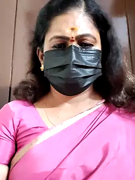 Snapshot of Sweetie_swetha37 chatting on September 12, 5:57 pm Sweetie swetha37 online show from September 12, 5:57 pm