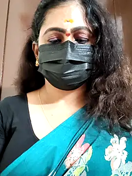 Snapshot of Sweetie_swetha37 chatting on September 17, 6:26 am Sweetie swetha37 online show from September 17, 6:26 am