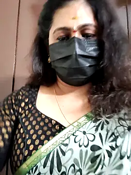 Snapshot of Sweetie_swetha37 chatting on September 24, 12:19 pm Sweetie swetha37 online show from September 24, 12:19 pm