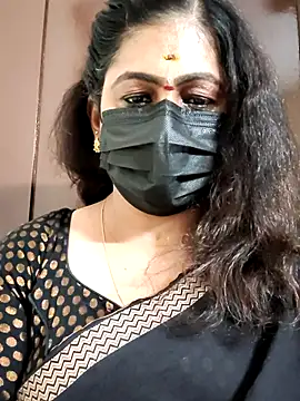 Snapshot of Sweetie_swetha37 chatting on September 25, 8:07 am Sweetie swetha37 online show from September 25, 8:07 am
