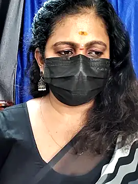 Snapshot of Sweetie_swetha37 chatting on October 14, 9:04 pm Sweetie swetha37 online show from October 14, 9:04 pm