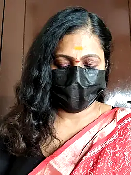 Snapshot of Sweetie_swetha37 chatting on October 18, 8:53 pm Sweetie swetha37 online show from October 18, 8:53 pm