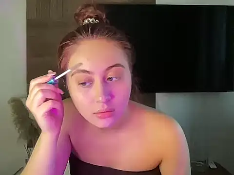 Snapshot of StellarAlice chatting on September 12, 2:28 pm StellarAlice online show from September 12, 2:28 pm