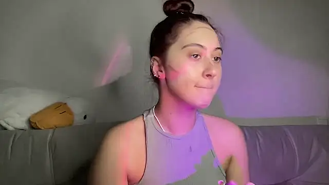 Snapshot of StellarAlice chatting on September 15, 7:25 pm StellarAlice online show from September 15, 7:25 pm