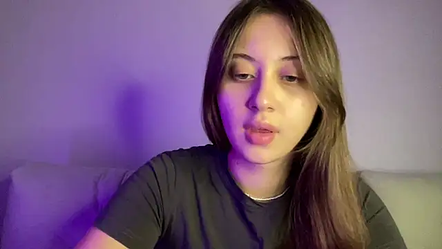 Snapshot of StellarAlice chatting on November 11, 5:57 pm StellarAlice online show from November 11, 5:57 pm