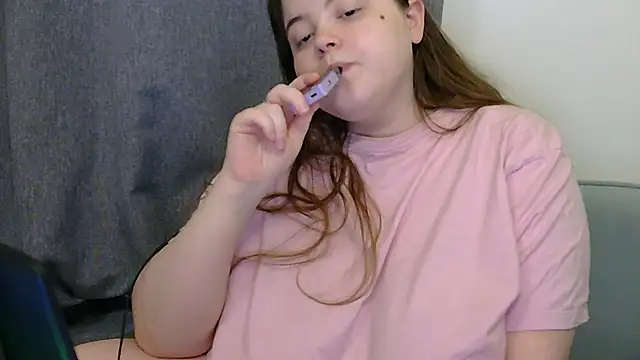 Snapshot of brattyprincessemma chatting on November 25, 7:58 pm brattyprincessemma online show from November 25, 7:58 pm