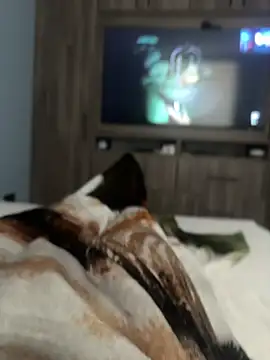 Snapshot of Xarkomm chatting on February 28, 1:34 pm Xarkomm online show from February 28, 1:34 pm