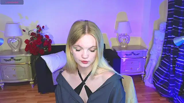 Snapshot of RosesKate chatting on October 2, 11:17 am RosesKate online show from October 2, 11:17 am