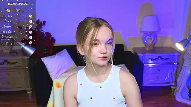 Snapshot of RosesKate chatting on October 11, 4:33 am RosesKate online show from October 11, 4:33 am