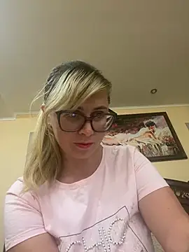 Snapshot of Crystal00Girl chatting on September 14, 9:58 pm Crystal00Girl online show from September 14, 9:58 pm