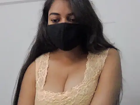 Snapshot of Little_toy_girl chatting on October 11, 10:03 am Little toy girl online show from October 11, 10:03 am