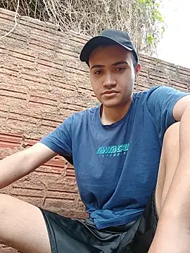 Snapshot of novinho_safado__ chatting on May 26, 4:25 pm novinho safado online show from May 26, 4:25 pm
