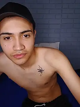Snapshot of novinho_safado__ chatting on June 1, 12:40 pm novinho safado online show from June 1, 12:40 pm