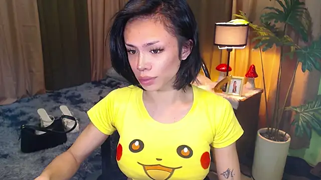 WILDROXIE online show from September 22, 10:45 pm