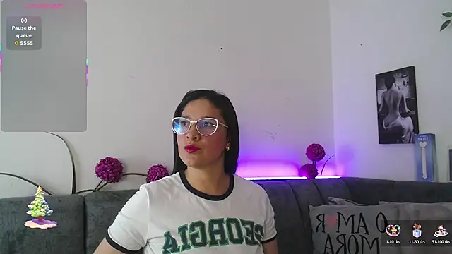 Snapshot of Alana_steel_1 chatting on February 11, 7:30 pm Alana steel 1 online show from February 11, 7:30 pm