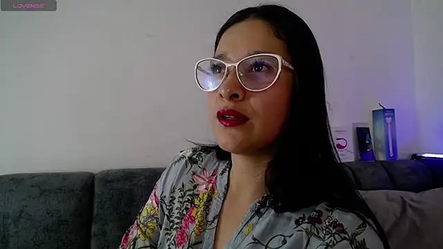 Snapshot of Alana_steel_1 chatting on February 20, 7:36 pm Alana steel 1 online show from February 20, 7:36 pm