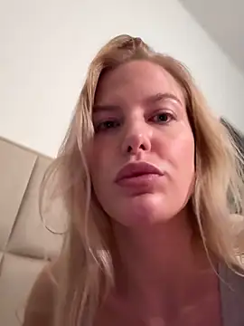 Chloemillerrxx online show from September 13, 1:49 am