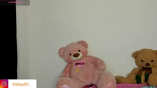 HaileyDuke online show from March 9, 10:47 pm