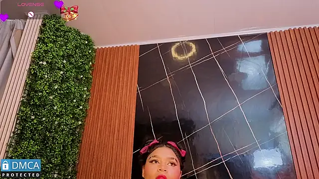 Snapshot of leidy_morales_ chatting on February 25, 10:47 am leidy morales online show from February 25, 10:47 am