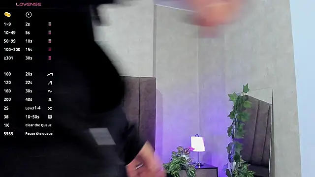 LanaMills  online show from October 24, 4:36 pm