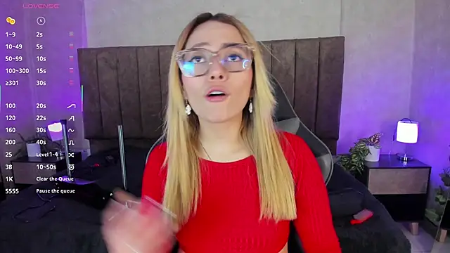 LanaMills  online show from November 7, 4:45 am