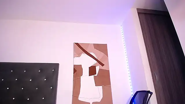 Snapshot of JoshMorri chatting on November 26, 12:11 am JoshMorri online show from November 26, 12:11 am