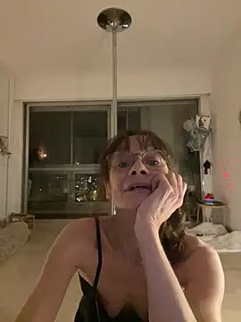 Chris06d22xh online show from March 10, 9:20 pm