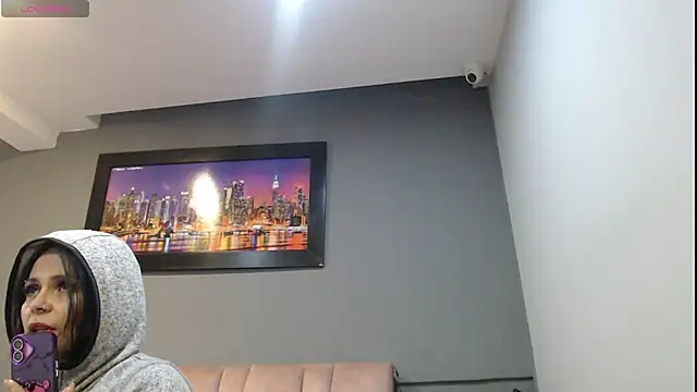 Snapshot of CharlotteCottin chatting on May 21, 11:06 am CharlotteCottin online show from May 21, 11:06 am