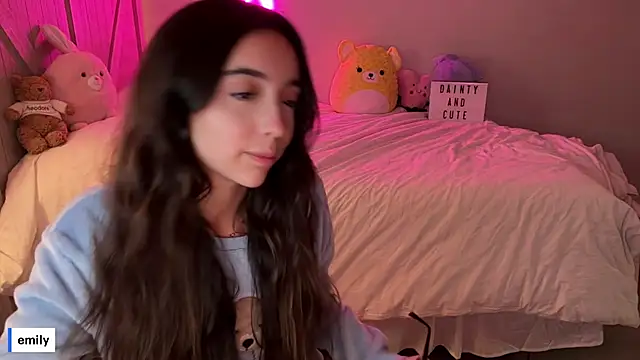 emmyfawn online show from September 12, 4:23 am