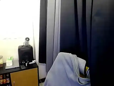 Snapshot of Thefriskyasian chatting on September 20, 6:20 pm Thefriskyasian online show from September 20, 6:20 pm