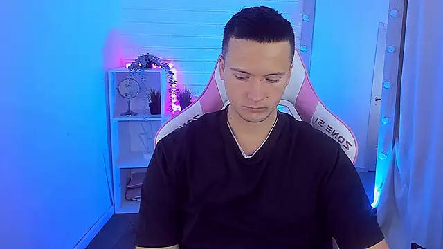 ZackNeal online show from September 11, 5:18 am