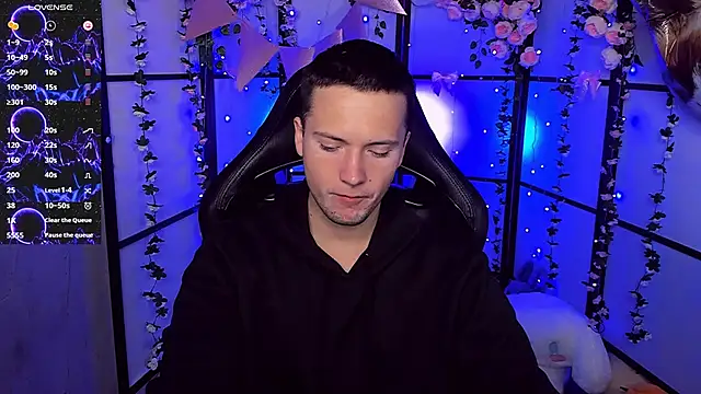 ZackNeal online show from September 25, 5:33 am