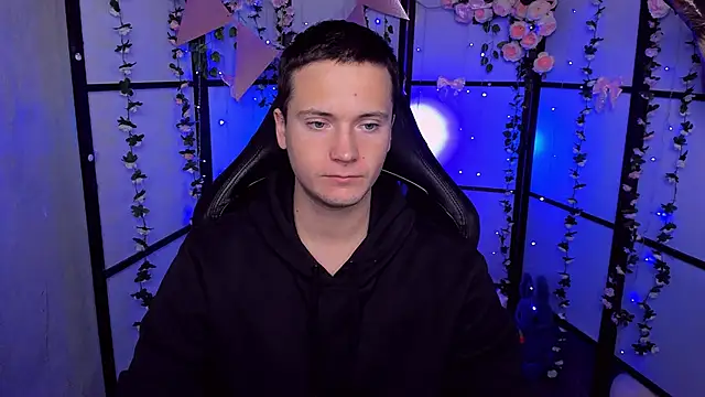 ZackNeal online show from October 7, 5:04 am