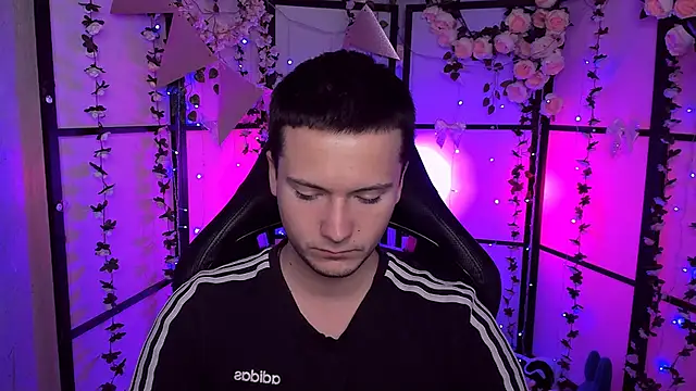 ZackNeal online show from October 10, 7:07 am