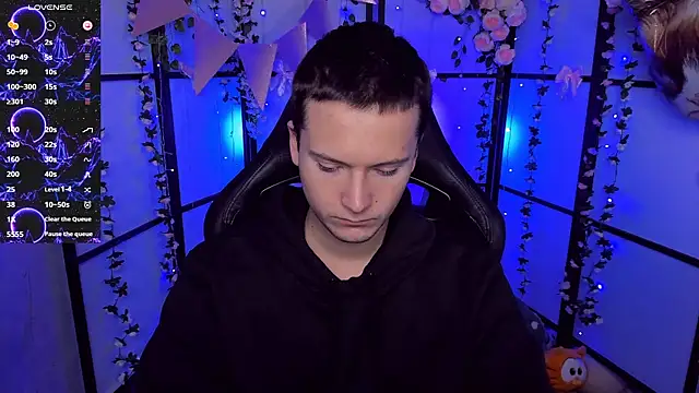ZackNeal online show from October 15, 6:02 am