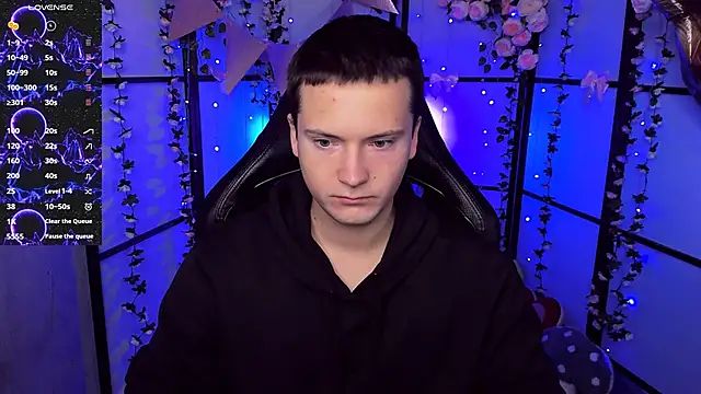 ZackNeal online show from October 17, 5:10 am