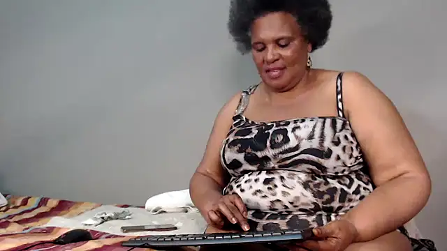 GrandBustyMelon online show from September 18, 8:00 pm