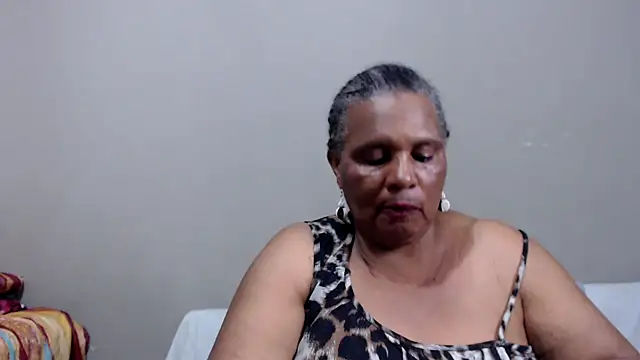 GrandBustyMelon online show from April 14, 6:58 pm