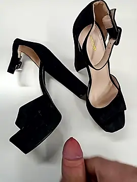 Snapshot of piciupiciu94 chatting on February 9, 11:14 am piciupiciu94 online show from February 9, 11:14 am