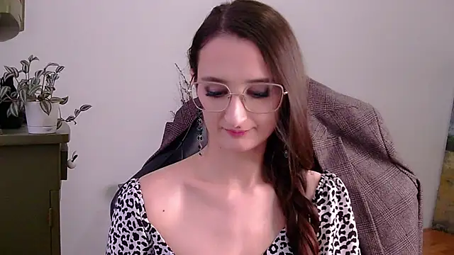 Snapshot of Nova_Mystic chatting on October 15, 12:05 pm Nova Mystic online show from October 15, 12:05 pm